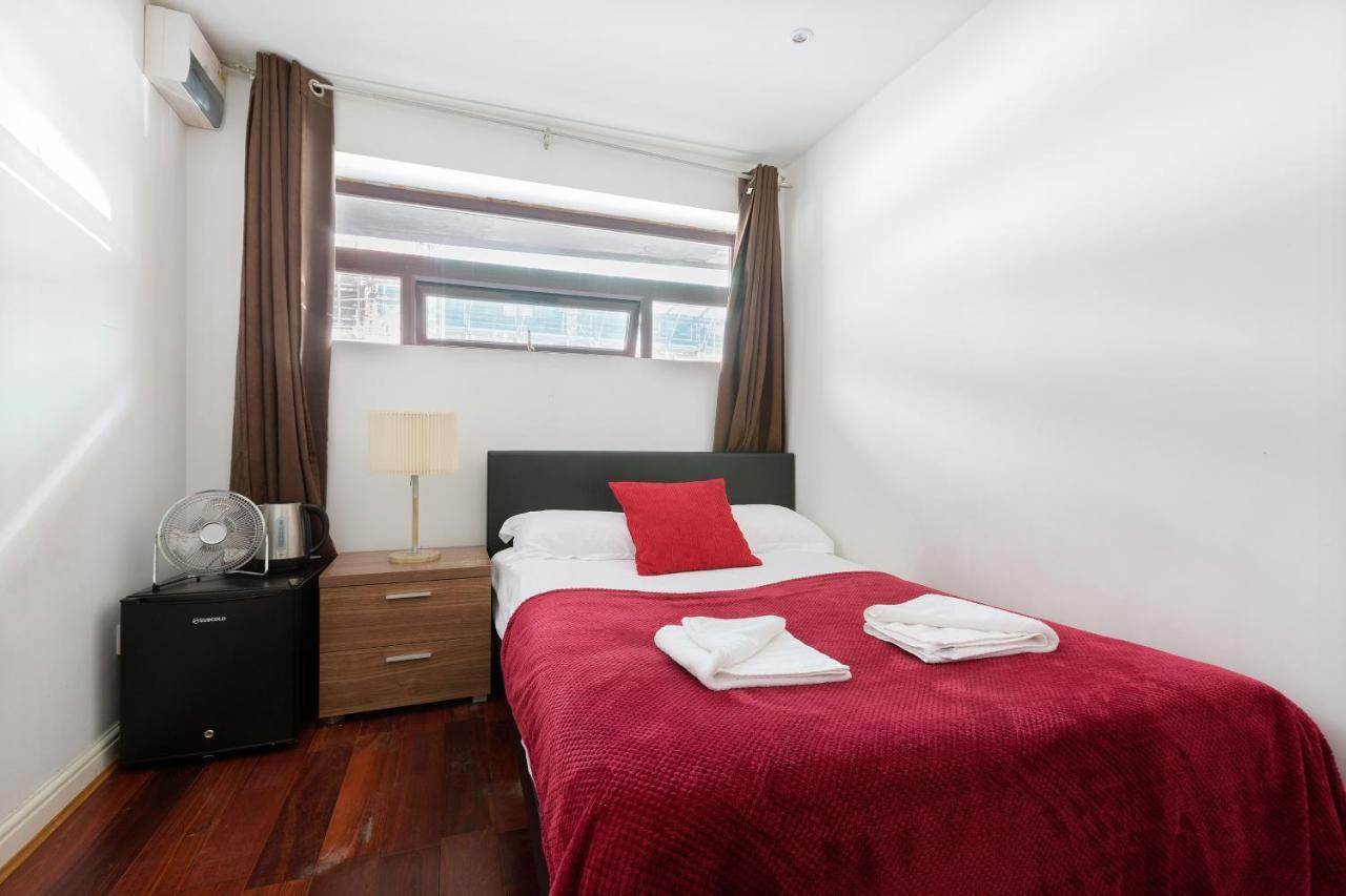 Centra Wharf Apartment London Exterior photo