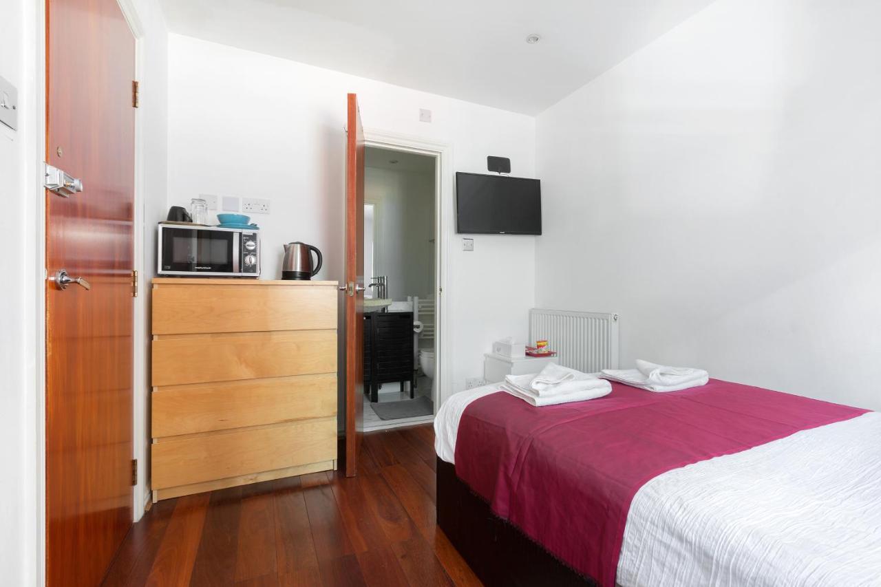 Centra Wharf Apartment London Exterior photo